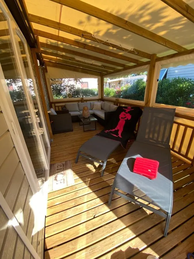 Kompleks wypoczynkowy Mobil Home De Charme Fréjus Francja
